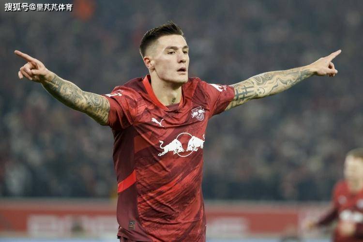 22岁高中锋是曼联9号位首选：君子协定助力购买，纽卡也在抢购他